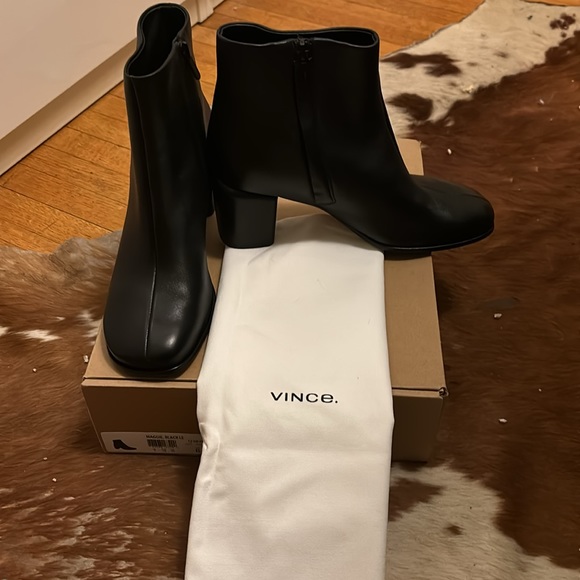 Vince - Maggie black ankle boots size 8 - Picture 2 of 3